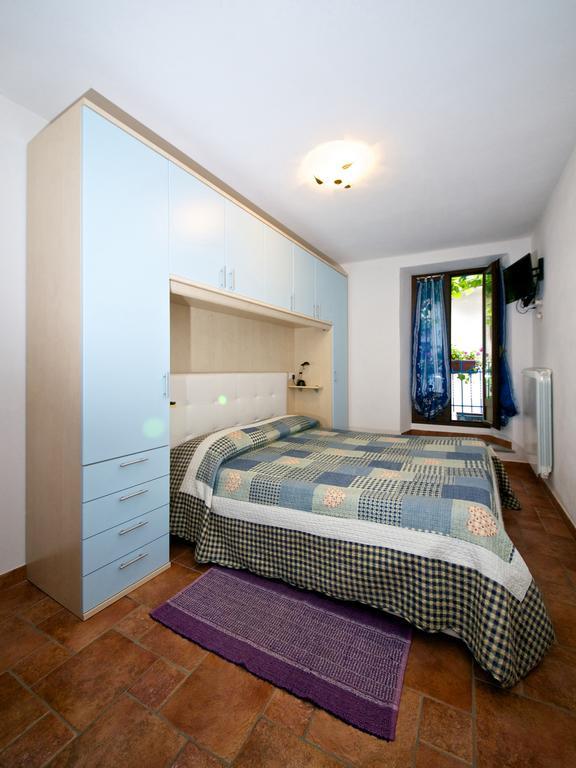 Casa Azzurra Ormea Bed and Breakfast Rum bild