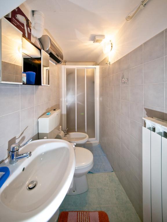 Casa Azzurra Ormea Bed and Breakfast Rum bild